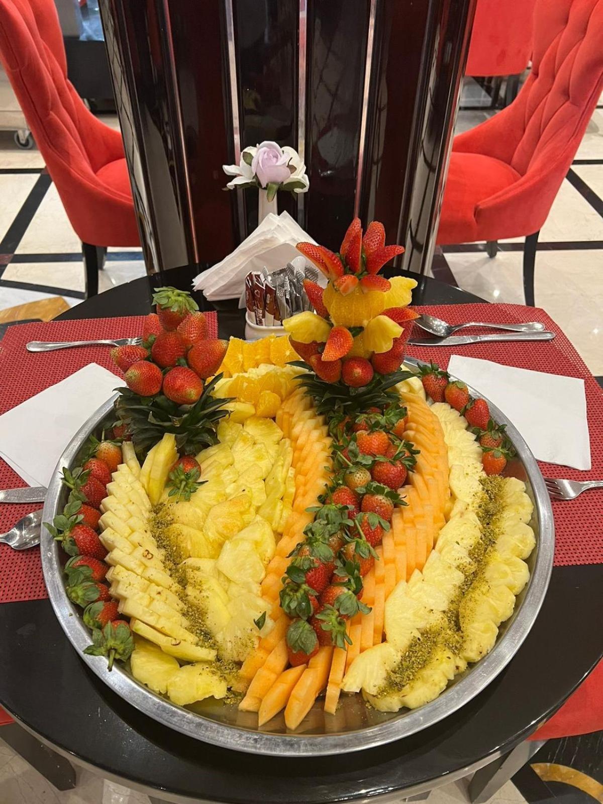 שארג'ה Red Castle Hotel מראה חיצוני תמונה